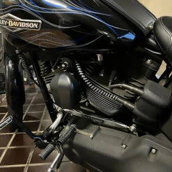 Reverb Vintage Style Cable Wrap - Black/White 10 Reverb Vintage Style Cable Wrap - Black/White -Motor Parts Shop 015000 ReverbInc ReverbVintageStyleCableWrap Black and White Installed 3