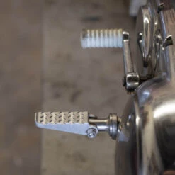 Heritage Aluminum Foot Pegs -Motor Parts Shop 015053 PrismSupplyCo HeritageAluminumFootPegs web 1